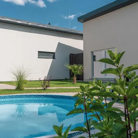 Relax House *